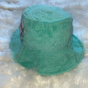 🆕 Disney Parks Bucket Hat Disney Characters Plush/Terry Green One Size